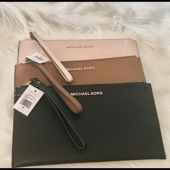 NEW MICHAEL KORS LEATHER CLUTCH WRISTLET CHOOSE - Picture 3 of 7